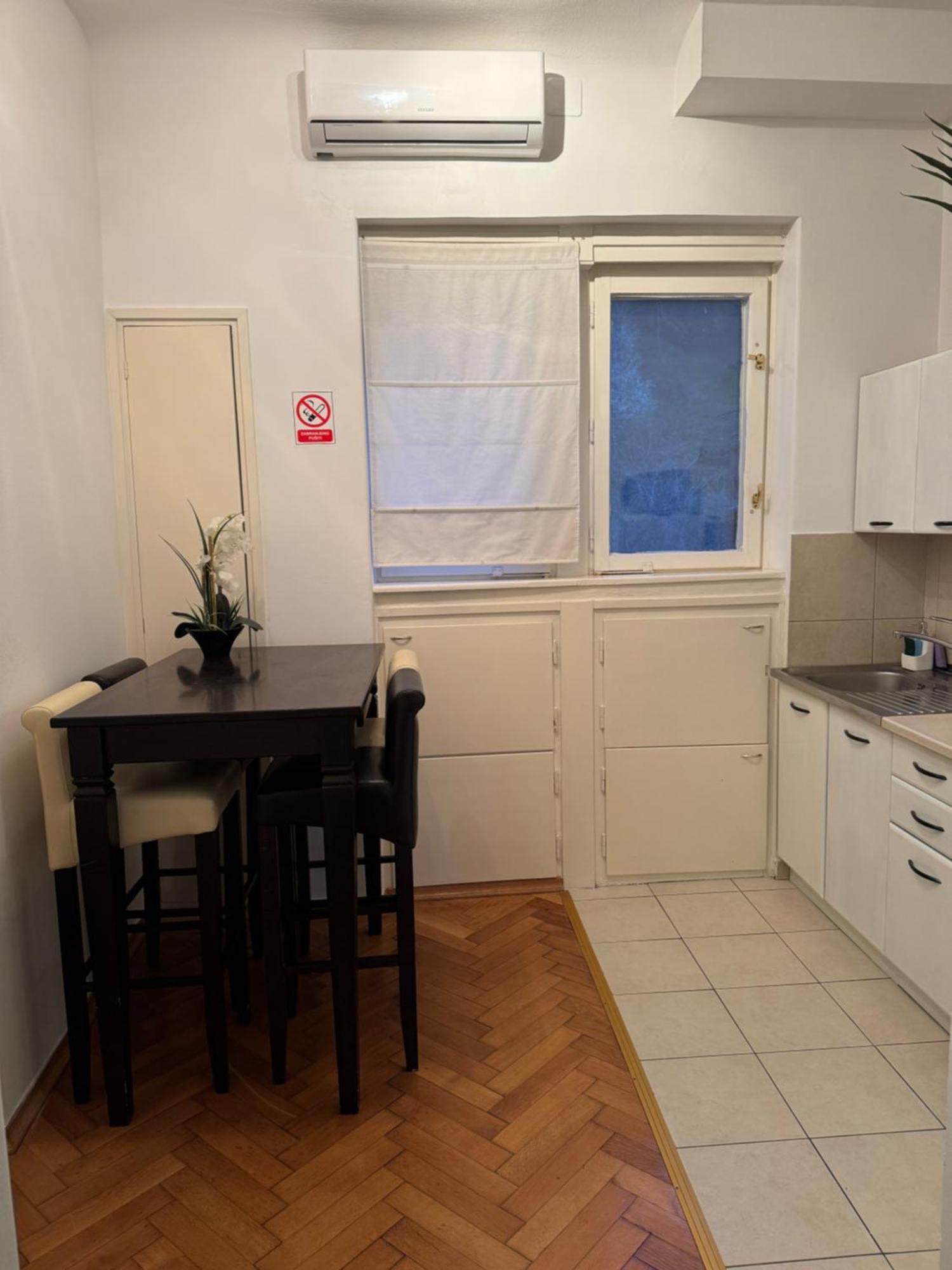 Studio Apartman Thalia 萨格勒布 外观 照片