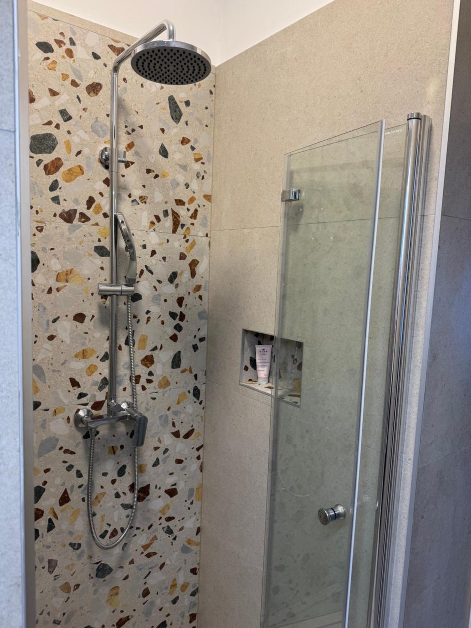 Studio Apartman Thalia 萨格勒布 外观 照片