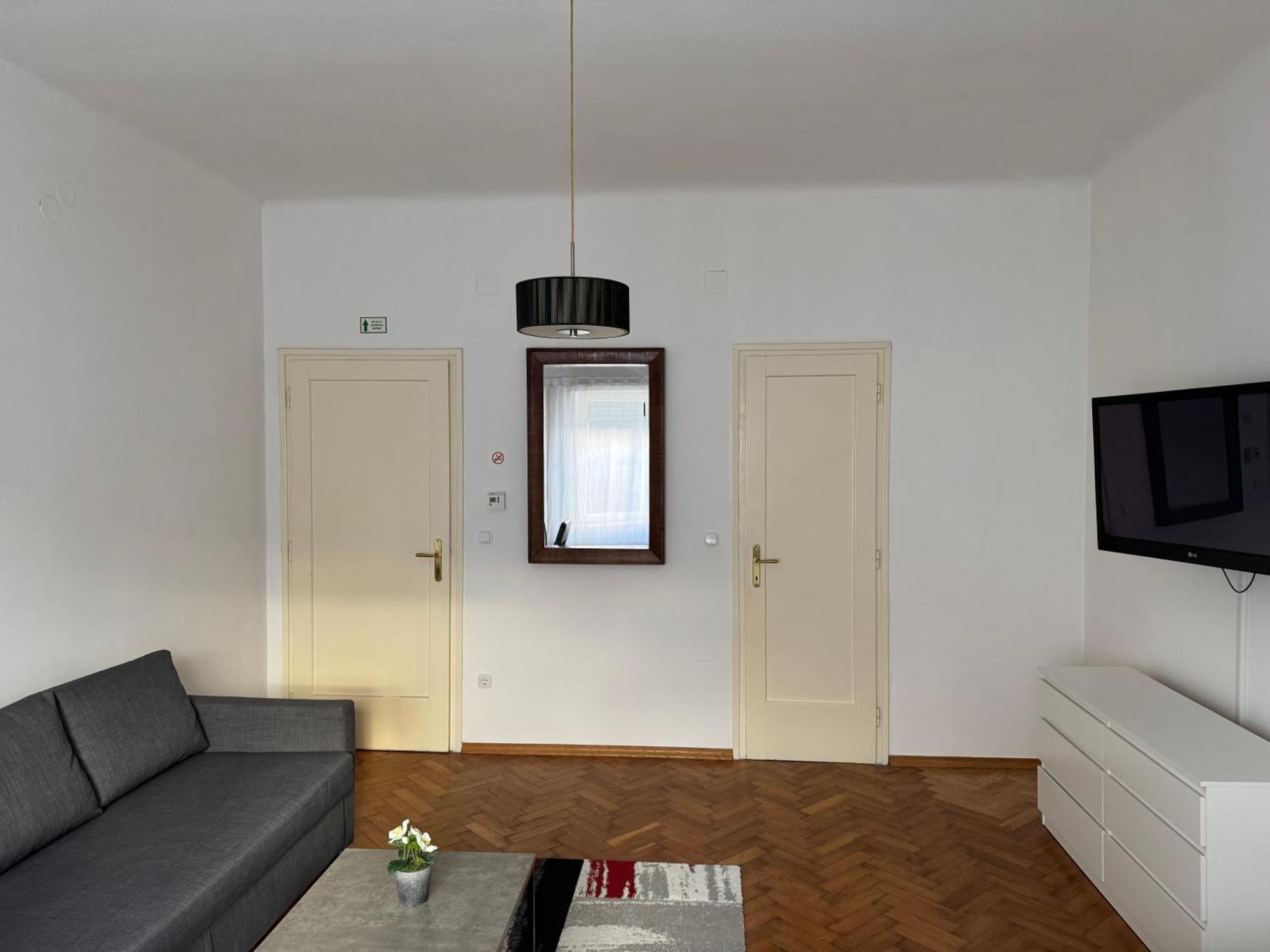 Studio Apartman Thalia 萨格勒布 外观 照片