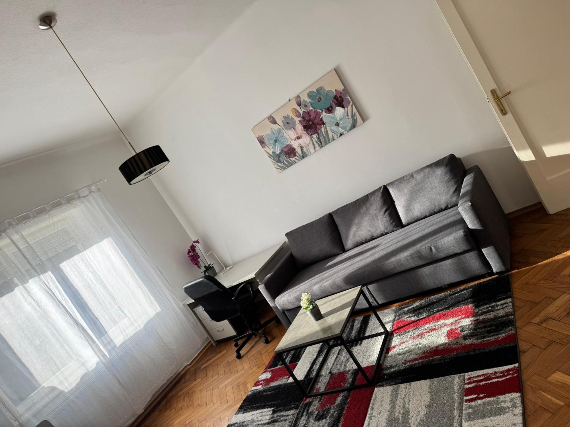 Studio Apartman Thalia 萨格勒布 外观 照片