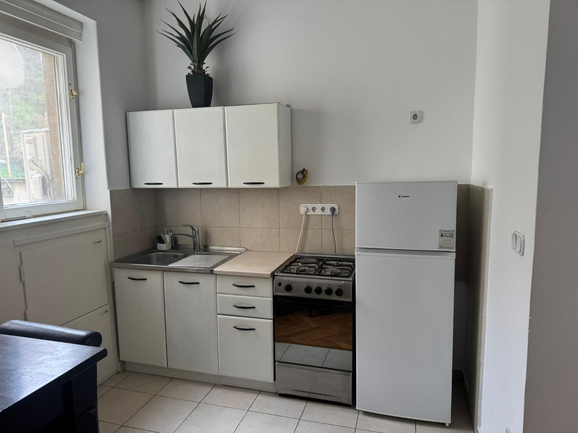 Studio Apartman Thalia 萨格勒布 外观 照片